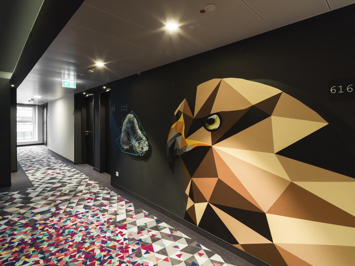- The Niu, Cobbles By Ihg Essen