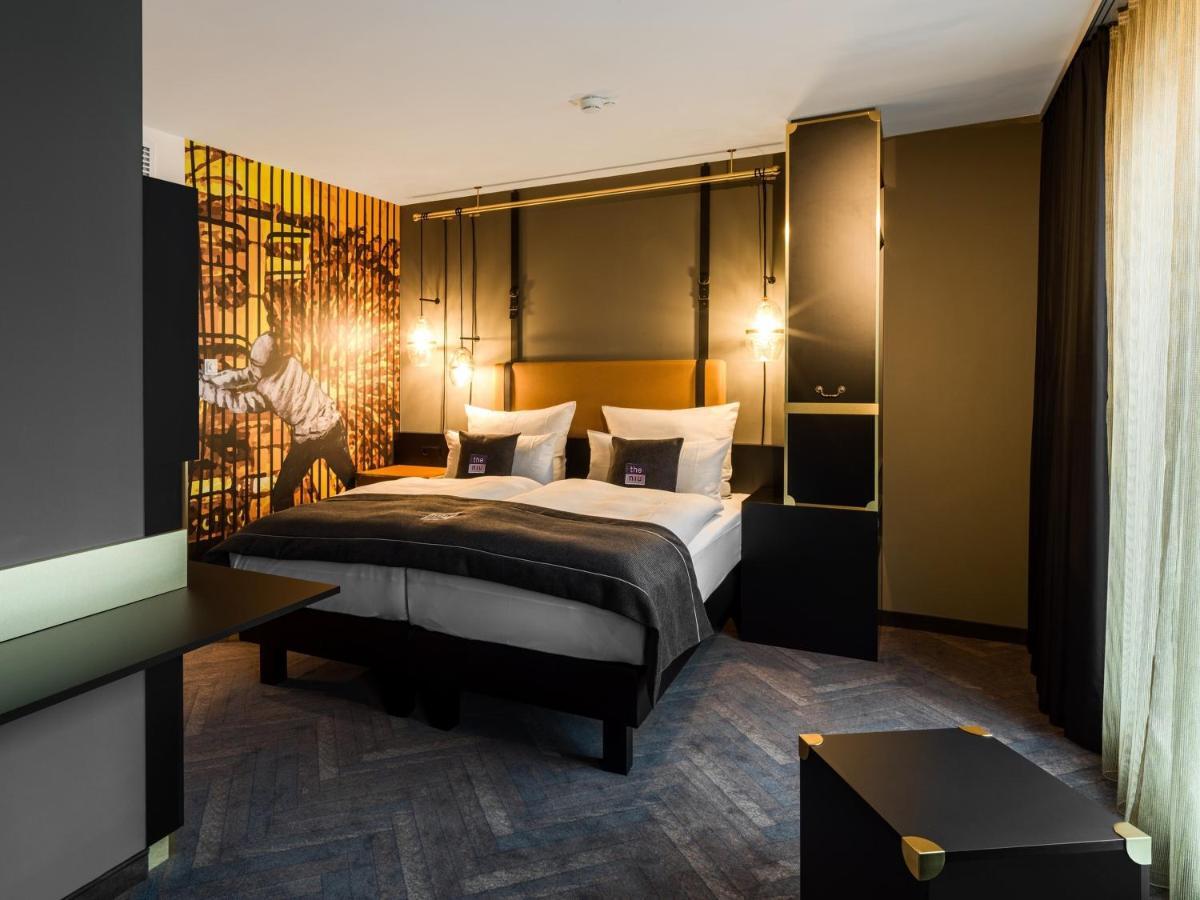 - The Niu, Cobbles By Ihg Эссен